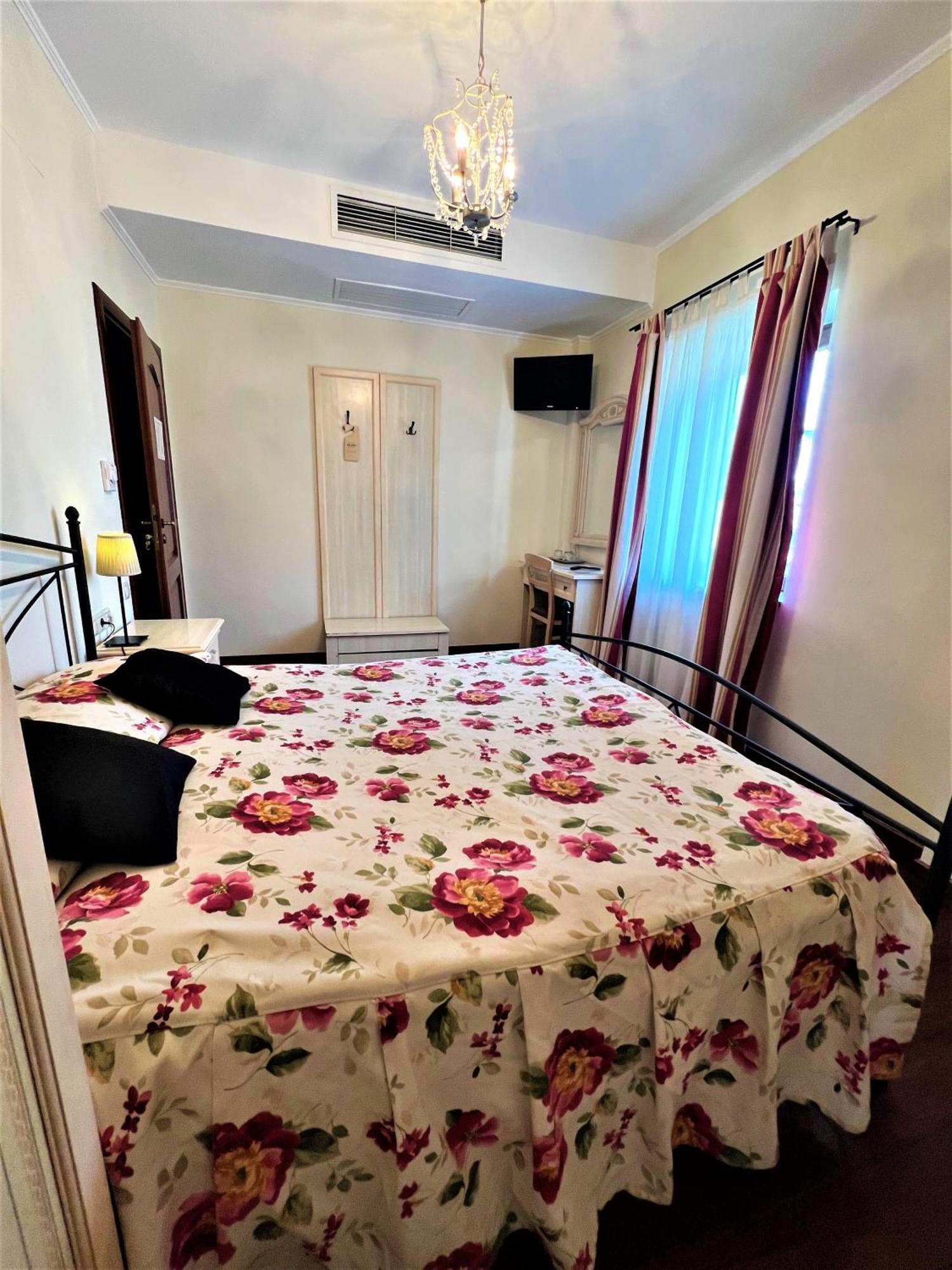 Park Villa - Boutique Hotel Timisoara Luaran gambar